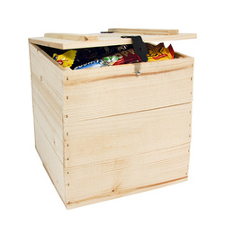 <h4>Trälåda-Inslaget Godis, 2,5 KG <br> 449kr <h4>